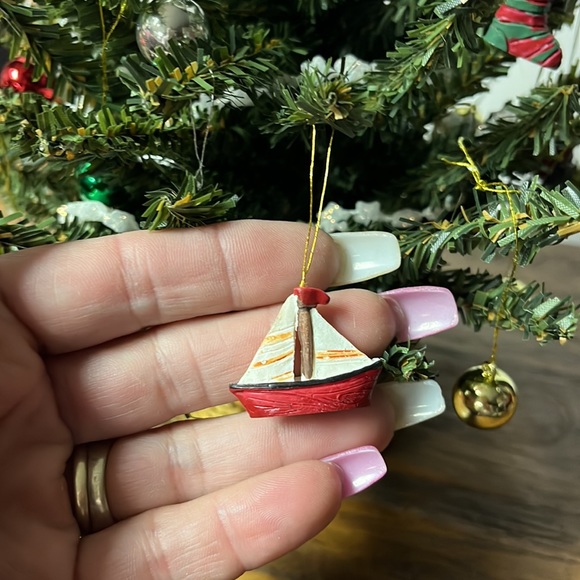 Miniature decorated Christmas tree - Picture 4 of 7